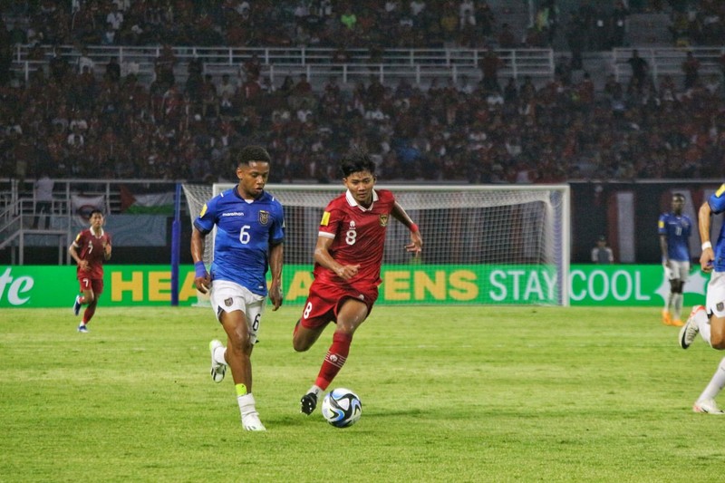 Pertandingan Timnas Indonesia dalam laga melawan Ekuador di Piala Dunia U-17 di Gelora Bung Tomo, Surabaya, Jumat (10/11/2023) malam. (Robertus Pudyanto - FIFA/FIFA via Getty Images) Pertandingan Timnas Indonesia dalam laga melawan Ekuador di Piala Dunia U-17 di Gelora Bung Tomo, Surabaya, Jumat (10/11/2023) malam. (Robertus Pudyanto - FIFA/FIFA via Getty Images)