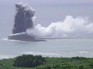Bukan Sulap Bukan Sihir, Pulau Baru Muncul di Jepang