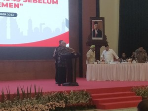 Try Sutrisno Minta MPR Kembalikan UUD 1945 Sebelum Amandemen