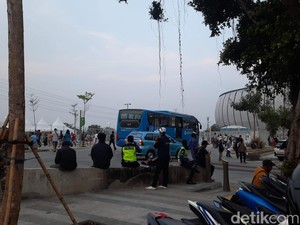 Penonton Piala Dunia U-17 Keluhkan Masalah Cari Parkir Dekat JIS