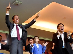 Jokowi Posting Momen Nonton Piala Dunia U-17: Saya Senang dengan Hasil Imbang