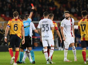Laga ke-100 Giroud: Cetak Gol, Kartu Merah, dan Milan Imbang
