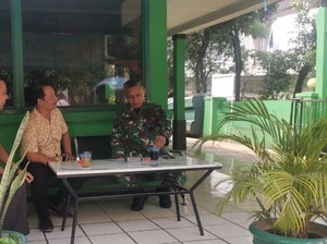 Polsek dan Koramil Kolaborasi Cegah Curanmor di Wilayah Mampang Jaksel