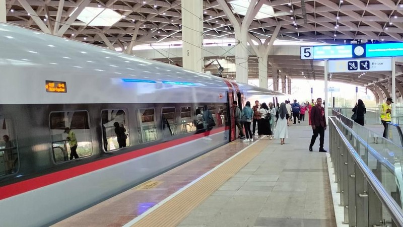 Ledakan jumlah penumpang Kereta Cepat Whoosh/Dok: KCIC Ledakan jumlah penumpang Kereta Cepat Whoosh/Dok: KCIC
