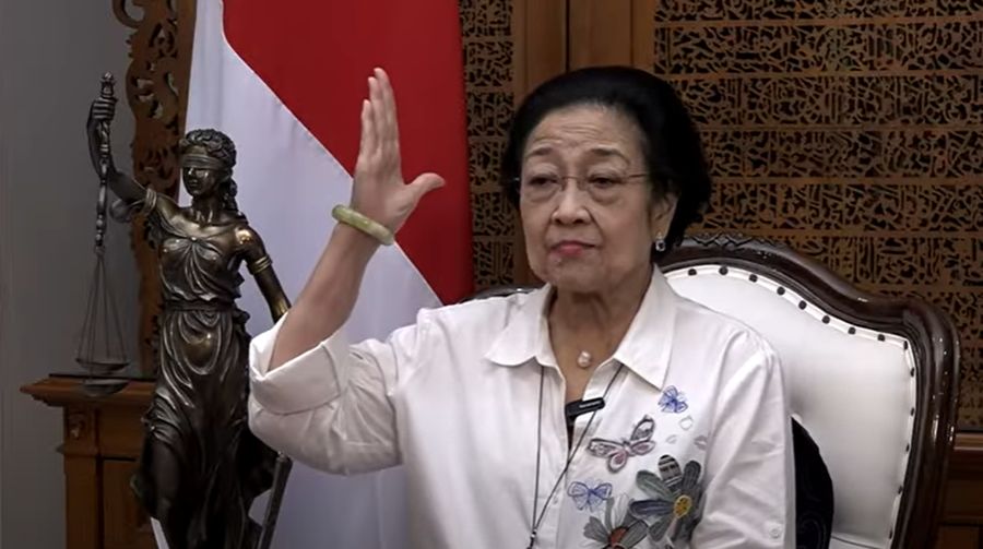Megawati Ketua Umum PDIP Megawati Soekarnoputri memberikan pidato menyikapi dinamika politik nasional yang tengah bergolak. (Tangkapan Layar Youtube PDIP)
