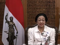Hasto: Mega Tak Hadir Debat Pertama Capres
