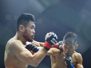 One Pride MMA 74: Ronald Siahaan Sikat Angga, Juara Baru Kelas Ringan