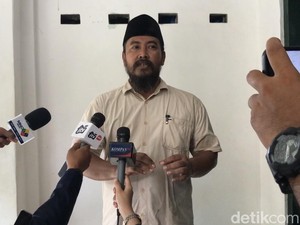 Kala Menantu Ungkap Gus Mus Sekeluarga Tak Pernah Bahas Pilpres