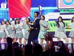 Spektakuler! Shopee 11.11 Big Sale TV Show Dimeriahkan JKT48-Musisi RI