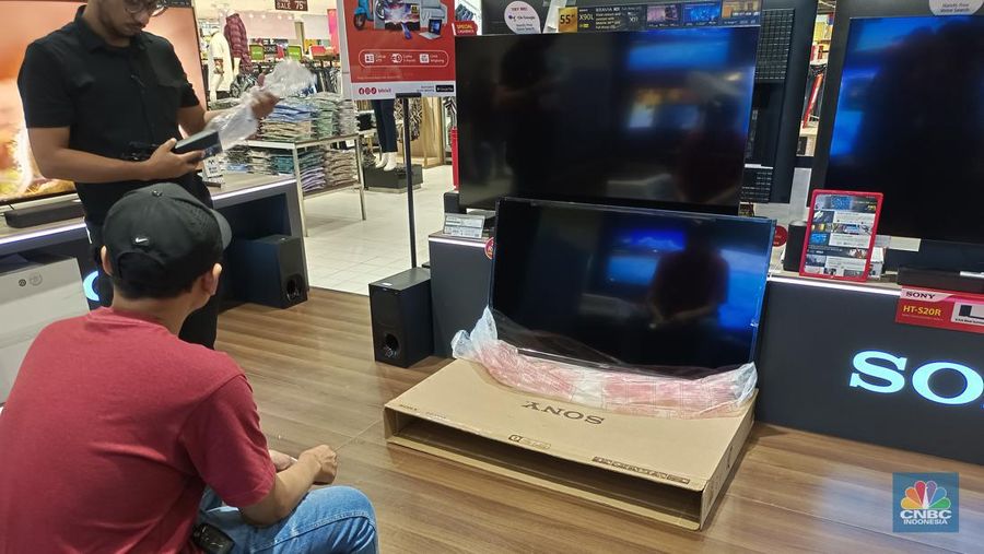 Pesta diskon Transmart Full Day Sale digelar lagi hari ini, Minggu (12/11/2023) mulai toko buka sampai pukul 22.00 di Transmart se-Indonesia. (CNBC Indonesia/Martya Sari)