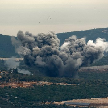Potret Serangan Roket Hizbullah Bikin Israel Gagal Fokus
