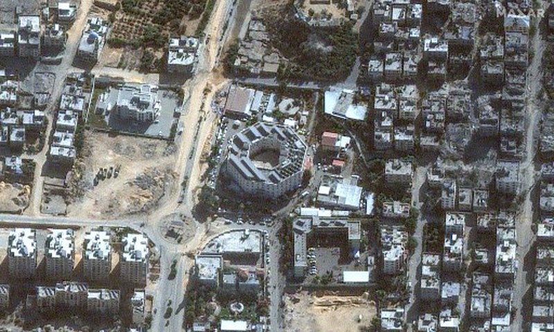 Gambar satelit yang dirilis oleh Maxar Technologies pada 12 November 2023, menunjukkan kerusakan di sekitar Rumah Sakit lapangan Yordania di distrik Tal al-Hawa barat Kota Gaza. (Satellite image 2023 Maxar Technologies / AFP) Gambar satelit yang dirilis oleh Maxar Technologies pada 12 November 2023, menunjukkan kerusakan di sekitar Rumah Sakit lapangan Yordania di distrik Tal al-Hawa barat Kota Gaza. (Satellite image 2023 Maxar Technologies / AFP)
