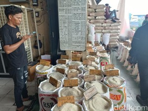 Harga Beras di Pasar Induk Cipinang Naik Jadi Rp 13.000/Kg, Penjualan Anjlok