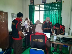 Kejati DIY Geledah Kantor Kalurahan Candibinangun Sleman, Sita HP-Laptop