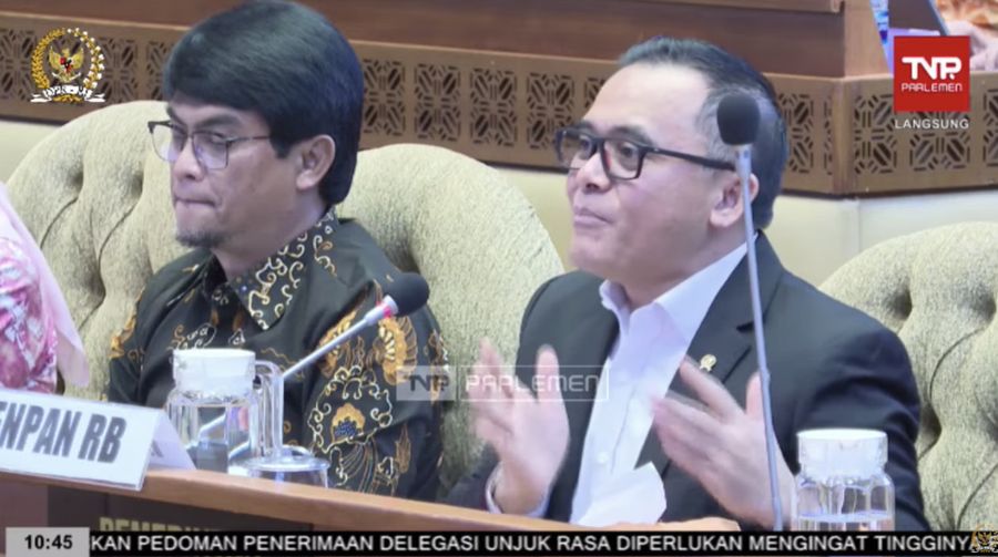 Menteri PAN dan RB, Abdullah Azwar Anas dalam Rapat Dengar Pendapat dengan Komisi II DPR RI. (Tangkapan Layar Youtube Komisi II DPR RI Channel)
