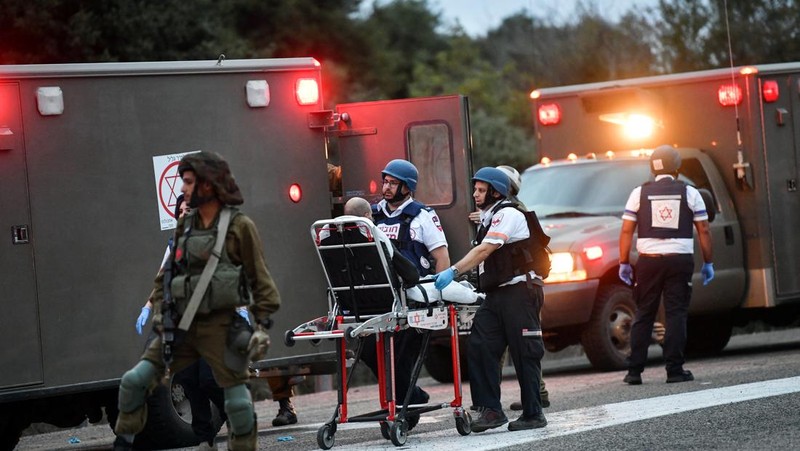Asap mengepul terlihat dari perbatasan Israel-Lebanon di Israel utara, 12 November 2023. (REUTERS/Evelyn Hockstein)