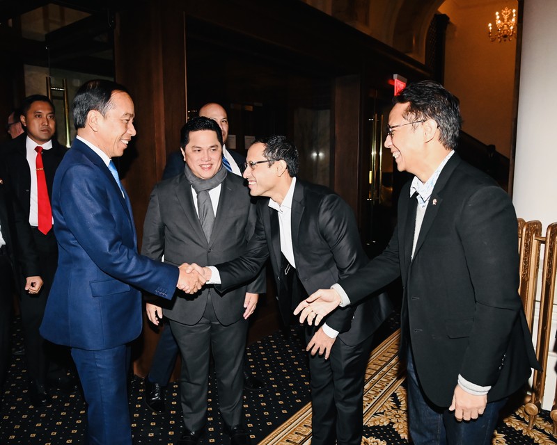 Presiden Joko Widodo beserta rombongan mendarat di Pangkalan Militer Andrews, Washington DC, Amerika Serikat, pada Minggu, (12/11/2023), sekitar pukul 16.20 waktu setempat atau Senin, 13 November 2023 pukul 04.20 WIB. Presiden Joko Widodo beserta rombongan mendarat di Pangkalan Militer Andrews, Washington DC, Amerika Serikat, pada Minggu, (12/11/2023), sekitar pukul 16.20 waktu setempat atau Senin, 13 November 2023 pukul 04.20 WIB. (Dok. Biro Pers Sekretariat Presiden - Laily Rachev)