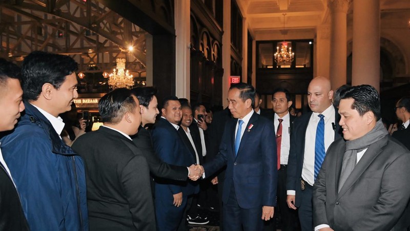Presiden Joko Widodo beserta rombongan mendarat di Pangkalan Militer Andrews, Washington DC, Amerika Serikat, pada Minggu, (12/11/2023), sekitar pukul 16.20 waktu setempat atau Senin, 13 November 2023 pukul 04.20 WIB. (Dok. Biro Pers Sekretariat Presiden - Laily Rachev)