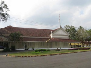 Rumah Dinas Residen Kedu, Lokasi Syuting Gadis Kretek yang Bersejarah