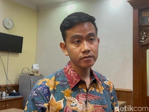 Gibran soal Isu Maju Cawapres Atas Keinginan Iriana: Gosip