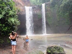 Keindahan Air Terjun Tibumana Bangli: Lokasi, Tiket Masuk, dan Daya tarik