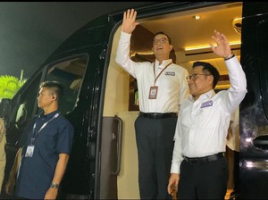 Intip Harga Mobil yang Dipakai Anies-Cak Imin saat Ambil Nomor Urut ke KPU