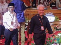 Jurus Gaspol Ganjar, Sikat KKN & Angkat Derajat Orang Miskin
