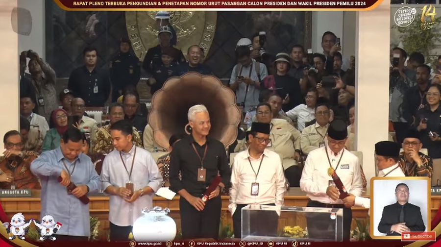 Pengundian dan Penetapan Nomor Urut Pasangan Calon Presiden dan Wakil Presiden dalam Pemilu 2024. (Tangkapan Layar Youtube KPU RI)