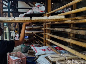 Mumetnya Perajin Tempe di Cimahi gegara Harga Kedelai Meroket