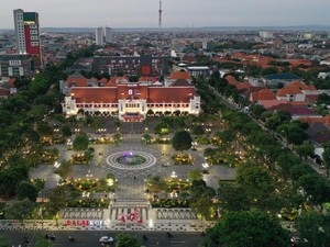 Percantik Kota, Surabaya Genjot Revitalisasi Taman-Ruang Terbuka Hijau