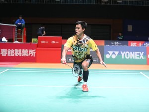 Shesar Vito Gagal Manfaatkan Kesempatan, Dikalahkan Kento Momota