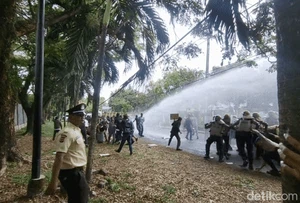 Saat Para Perusuh Datangi PLTU Jabar II Palabuhanratu