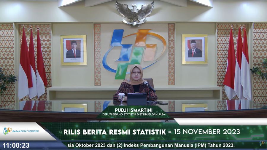 Deputi Bidang Statistik Distribusi dan Jasa BPS, Pudji Ismartini saat menyampaikan Perkembangan Ekspor dan Impor Indonesia Oktober 2023 dan Indeks Pembangunan Manusia (IPM) Tahun 2023. (Tangkapan Layar Youtube BPS Statistics)