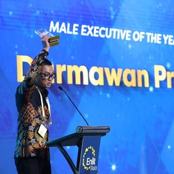 Bos PLN Jadi Male Executive Of The Year Power Energy Awards
