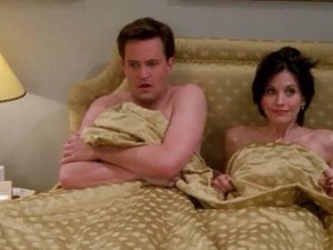 Courteney Cox Unggah Adegan Bareng Matthew Perry di Friends: Aku Rindu