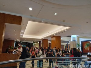Hotel Sultan Diserbu Tamu Jelang Konser Coldplay di Tengah Polemik dengan Negara
