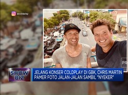 Jelang Konser, Chris Martin Pamer Foto "Nyeker" di Jakarta