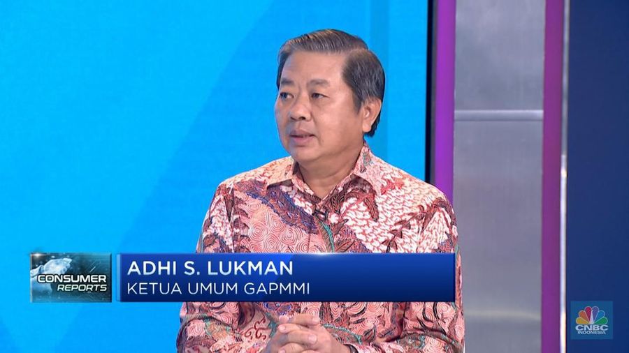 Ketua Umum Gabungan Makanan dan Minuman Seluruh Indonesia dan CEO Niramas Utama, Adhi S. Lukman dalam segmen CNBC Indonesia Consumer Reports. CNBC Indonesia)