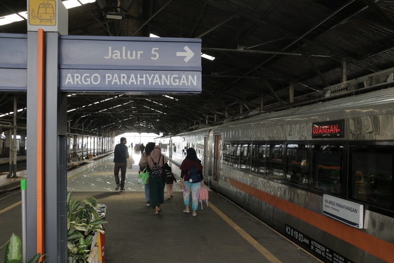 Operasional Kereta Api Argo Parahyangan masih beroperasi secara normal. Operasional Kereta Api Argo Parahyangan masih beroperasi secara normal. (Dok. KAI)