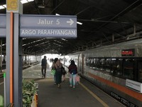 Dipepet Whoosh dan Kereta Baru, KA Argo Parahyangan Jadi Langka