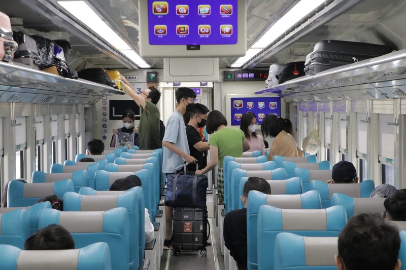 Operasional Kereta Api Argo Parahyangan masih beroperasi secara normal. (Dok. KAI)