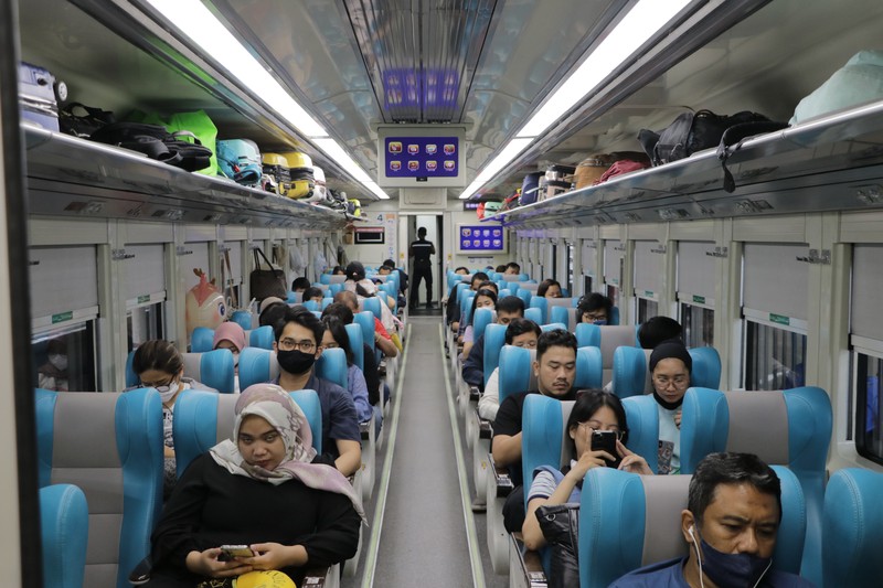 Operasional Kereta Api Argo Parahyangan masih beroperasi secara normal. Operasional Kereta Api Argo Parahyangan masih beroperasi secara normal. (Dok. KAI)