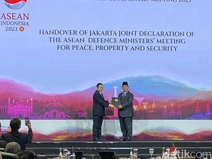 ADMM Ke-17, Prabowo Serahkan Jakarta Joint Declaration ke Sekjen ASEAN