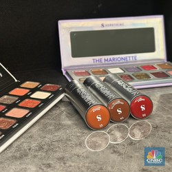 Wow! Warga RI Habiskan Rp 2 Triliun Buat Beli Skin Care & Make Up