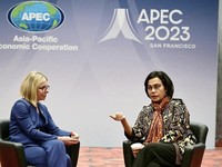 Sri Mulyani Bertemu Pejabat Tinggi Bank Dunia di APEC