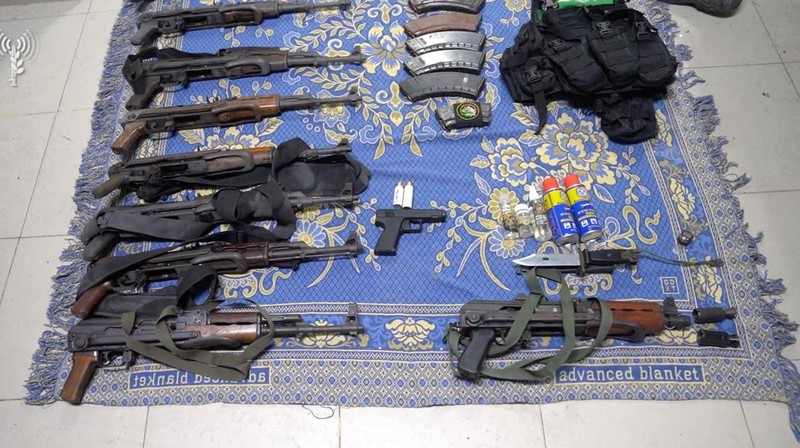 Militer Israel geledah Rumah Sakt (RS) Al Shifa di Gaza. (Israeli Army/Handout via REUTERS)