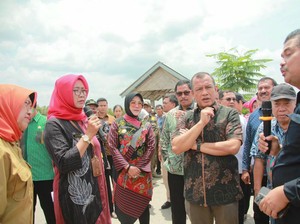 Pj Gubernur-Komisi IV DPR Cek Lahan Pertanian Terdampak El Nino di Jateng