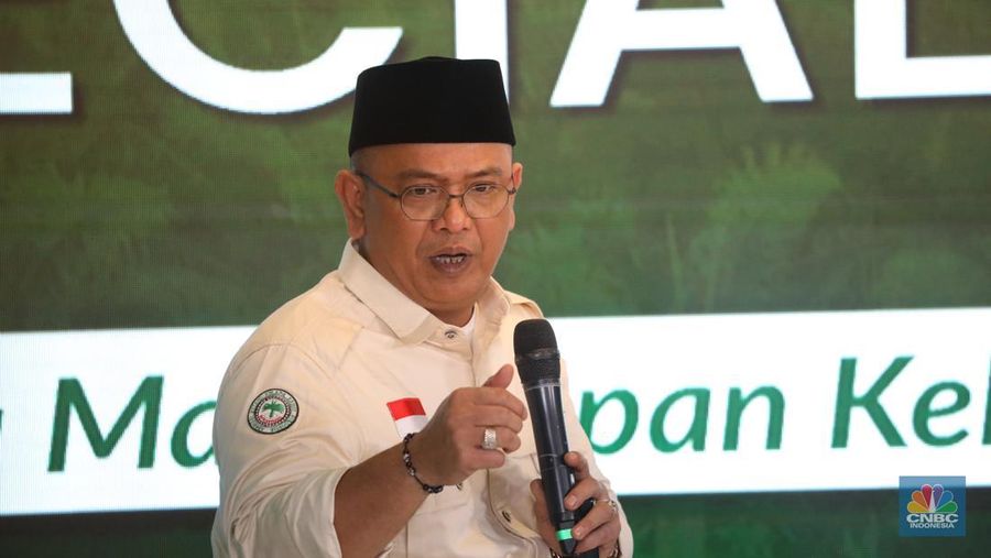 Ketua Umum APAKASINDO, Gulat Manurung memberikan pemeparan dalam Special Dialogue 'Menata Masa Depan Sawit Indonesia, di Jakarta Kamis (16/11/2023). (²©²ÊÍøÕ¾/Tri Susilo)gue 'Menata Masa Depan Sawit Indonesia, di Jakarta Kamis (16/11/2023). (²©²ÊÍøÕ¾/Tri Susilo)