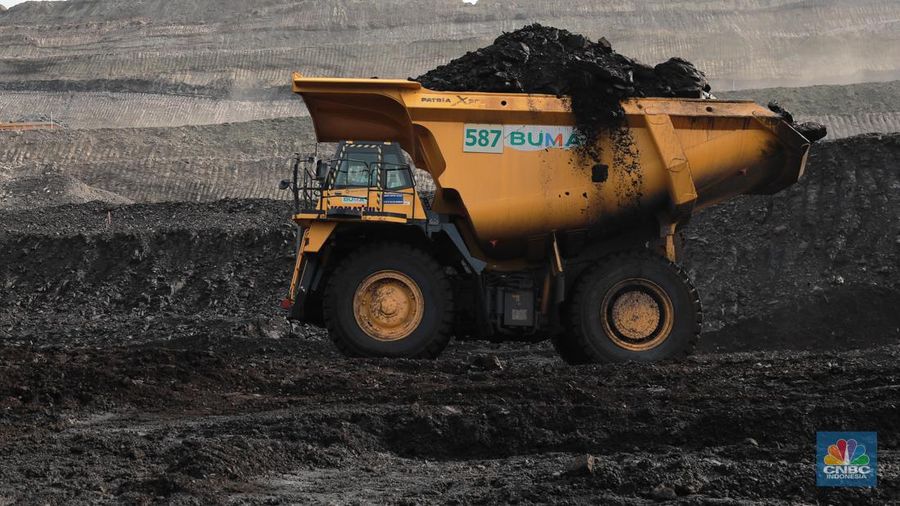 Aktivitas pertambangan batubara milik Bayan Resources di Tabang/Pakar, Kalimantan, Jumat (17/11/2023). (²©²ÊÍøÕ¾/Muhammad Sabki)
