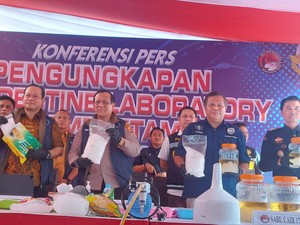 Satgas Antinarkoba Polri Gerebek Lab Narkoba di Tangerang, 2 WNA Ditangkap